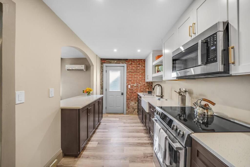 Luxury Apartment In Historic Carriage House 케넷 스퀘어 외부 사진